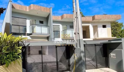 Sobrado com 3 dormitórios à venda, 135 m² por R$ 730.000,00 - Costa e Silva - Joinville/SC