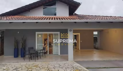 Casa com 3 dormitórios à venda, 200 m² por R$ 1.430.000,00 - Guanabara - Joinville/SC