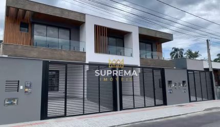 Sobrado com 3 dormitórios à venda, 136 m² por R$ 898.000,00 - Saguaçu - Joinville/SC