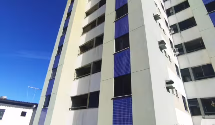 Vendo Apto em Lauro de Freitas - 2 Quartos - Nascente