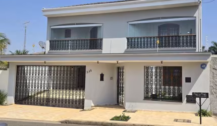 Sobrado à venda no bairro Vila Suíça - Indaiatuba/SP