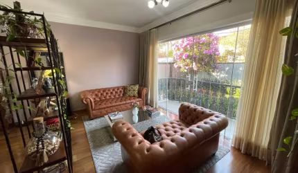 Casa Sobrado, 3 dormitórios (1 suíte), 4 vagas, Jardim das Colinas - Sjc.