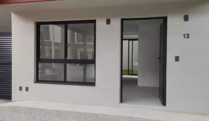 Casa Sobrado, 3 dormitórios ( 1 suíte), 2 vagas, Bosque Urbanova, Sjc.