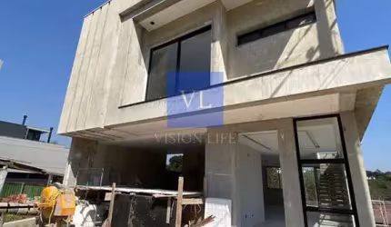 Casa de Alto Padrão em Condomínio Fechado