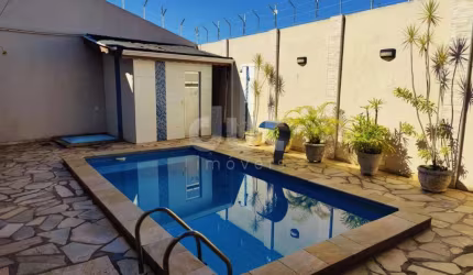Casa com 3 quartos à venda na Rua Itatiba, 1780, Jardim Novo Campos Elíseos, Campinas, 225 m2 por R$ 819.000