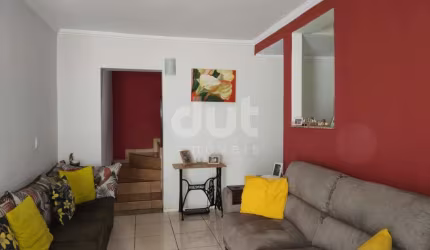 Casa com 3 quartos à venda na Alameda Carlos de Carvalho Vieira Braga, 541, Jardim das Vitórias Régias, Valinhos, 226 m2 por R$ 790.000