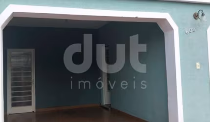 Casa com 3 quartos à venda na Rua Ribeirão Bonito, 603, Jardim do Trevo, Campinas, 183 m2 por R$ 680.000