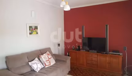 Casa com 3 quartos à venda na Rua Portugal, 80, Vila Bressani, Paulínia, 250 m2 por R$ 1.100.000