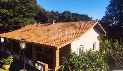 Chácara / sítio com 8 quartos à venda na Rua Célia Pólo Monteiro, 80, Marambaia, Vinhedo, 750 m2 por R$ 2.000.000