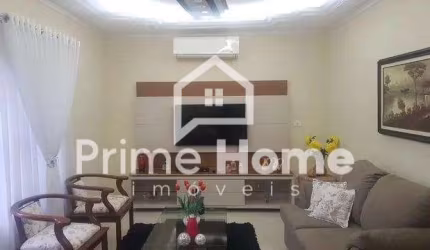 Casa com 3 quartos à venda na Rua Paranapanema, Vila Dainese, Americana, 207 m2 por R$ 649.000