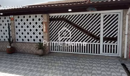 Casa com 5 quartos à venda na Rua Cidade de Osasco, 426, Itaóca, Mongaguá, 250 m2 por R$ 636.000