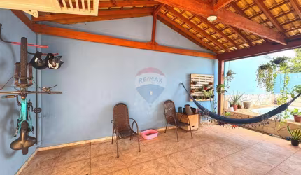 Casa a venda - Piscina - Planejados - 3 dorm - Suíte - Varanda