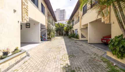 Casa em condomínio no Parque Independência 3 dorm 1 suíte 2 vagas