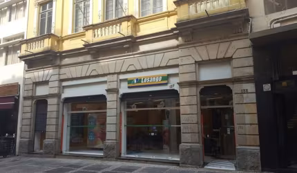 Loja no Centro de São Paulo Locação Frente de 12 metros Total 421 m2