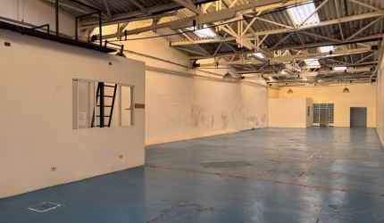 Galpão com 450m² em Pinheiros 02 vagas