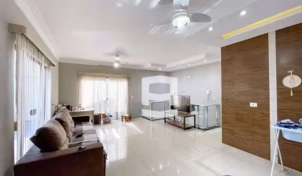Casa com 2 dormitórios à venda, 300 m² por R$ 529.000,00 - Vila Operária Stabile - Apucarana/PR