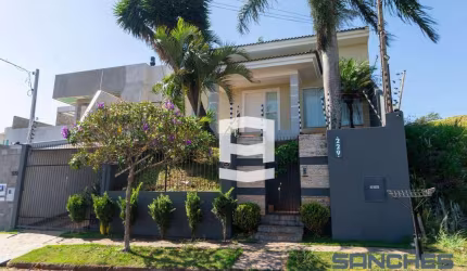 Casa com 2 dormitórios à venda, 192 m² por R$ 820.000,00 - Loteamento Residencial Cazarin - Apucarana/PR
