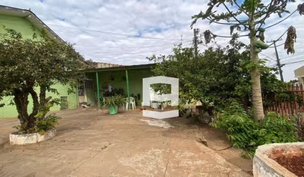 Terrono com casa á venda, sendo 500,00m² de terreno, a poucos minutos do Centro da cidade, por R$440.000 - Vila Formosa.