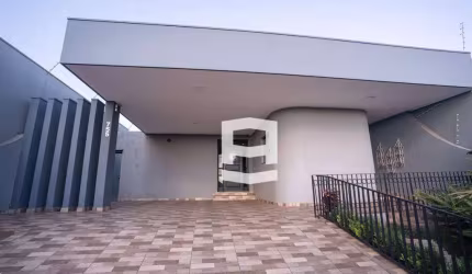 Casa com 4 dormitórios à venda, 250 m² por R$ 1.100.000,00 - Jardim Morumbi - Apucarana/PR