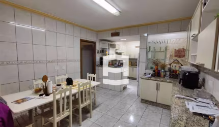 Apartamento com 3 dormitórios à venda por R$ 450.000,00 - Centro - Apucarana/PR