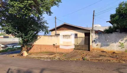 Casa com 2 dormitórios à venda, 120 m² por R$ 230.000,00 - Jardim Guanabara - Apucarana/PR