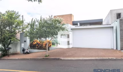 Casa com 3 dormitórios à venda, 230 m² por R$ 1.300.000,00 - Jardim Menegazzo - Apucarana/PR