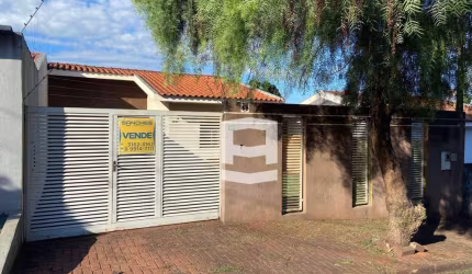 Casa com 3 dormitórios à venda, 70 m² por R$ 220.000,00 - Residencial Itália - Apucarana/PR