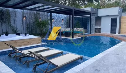 Vendo Casa de Alto Padrão em Bertioga, São Paulo