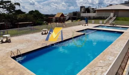 Casa à Venda com 450m², 3 dormitórios, 3 suítes, 1 sala e 4 vagas!!!