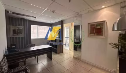 Excelente Sala Mobiliada com 1 vaga para Locação em SBC