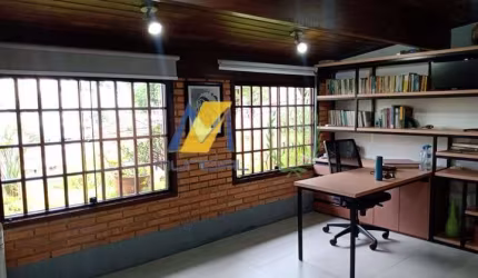 Casa comercial pronta para clínica de saúde. Ao lado da Avenida Portugal!!!