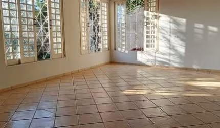 CASA COMERCIAL ZONA 05
