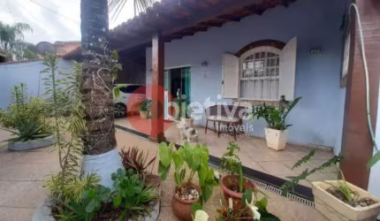 Casa com 2 dormitórios à venda, 300,00 m² - Jardim Olinda - Cabo Frio/RJ
