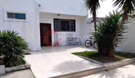 Casa com 4 dormitórios à venda, 300 m² por R$ 750.000,00 - Guriri - Cabo Frio/RJ