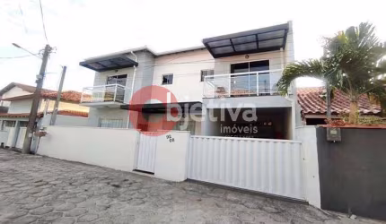 Casa com 3 dormitórios à venda, 124 m² por R$ 630.000,00 - Fluminense - São Pedro da Aldeia/RJ