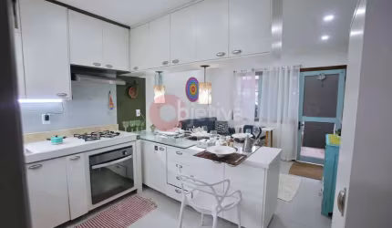 Casa térrea em condomínio, a 100 metros da Praia Peró - Cabo Frio