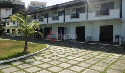 Casa duplex em condomínio, 2 suítes, Peró - Cabo Frio