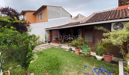 Casa linear em condomínio - Palmeiras - Cabo frio- RJ