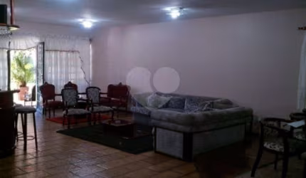Casa com 6 quartos à venda na Rua Sanazar Mardiros, 674, Presidente Altino, Osasco, 670 m2 por R$ 3.000.000