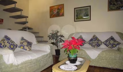 Casa com 3 quartos à venda na Rua Sebastião Falconi, 41, Jardim Taboão, São Paulo, 240 m2 por R$ 960.000