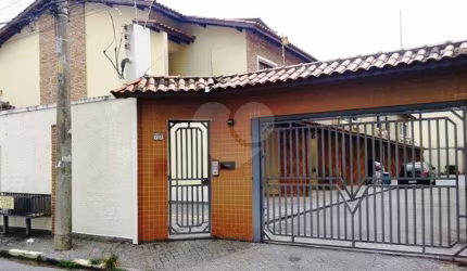 Casa em condomínio fechado com 3 quartos à venda na Rua Vale da Ribeira, 77, Vila Mariza Mazzei, São Paulo, 197 m2 por R$ 900.000
