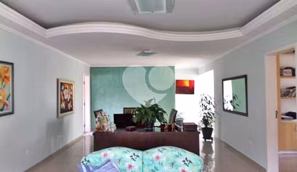 Casa em condomínio fechado com 6 quartos à venda na Avenida Doutor Wando Henrique Cardim, 480, Jardim Peri, São Paulo, 600 m2 por R$ 2.700.000