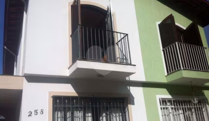 Casa com 3 quartos à venda na Rua Maria Lopes, 258, Vila Rosa, São Paulo, 200 m2 por R$ 800.000