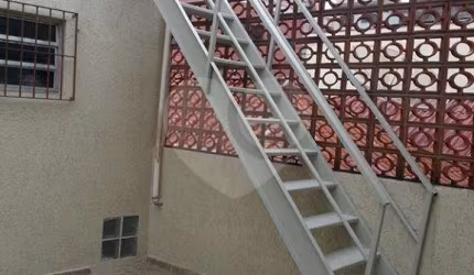 Casa com 3 quartos à venda na Rua Alexandre Danel, 7, Vila Pita, São Paulo, 200 m2 por R$ 585.000