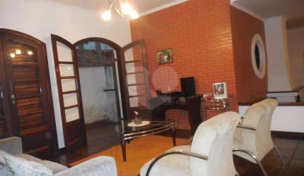 Casa com 3 quartos à venda na Rua Tapaxanas, 19, Horto Florestal, São Paulo, 304 m2 por R$ 950.000