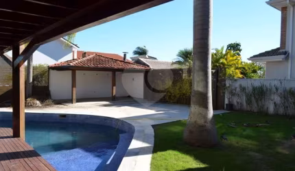Casa em condomínio fechado com 5 quartos à venda na Alameda Tilápia, 483, Alphaville, Santana de Parnaíba, 697 m2 por R$ 3.000.000