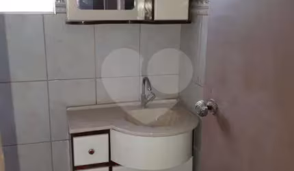 Casa com 2 quartos à venda na Rua Antônio Simplício, 177, Parque Ramos Freitas, São Paulo, 260 m2 por R$ 690.000
