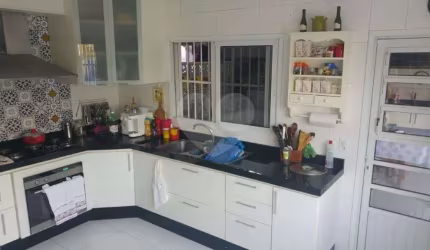 Casa com 4 quartos à venda na Praça Cristo Redentor, 99, Km 18, Osasco, 268 m2 por R$ 1.100.000