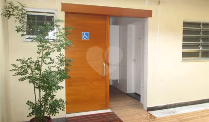 Casa à venda na Avenida Jandira, 773, Indianópolis, São Paulo, 150 m2 por R$ 2.600.000
