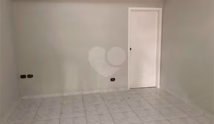 Casa com 3 quartos à venda na Rua Tenente João Salustiano Lira, 72, Jardim Humaitá, São Paulo, 200 m2 por R$ 750.000